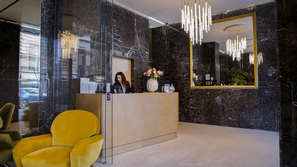 reception-unique-hotel-brera-milano